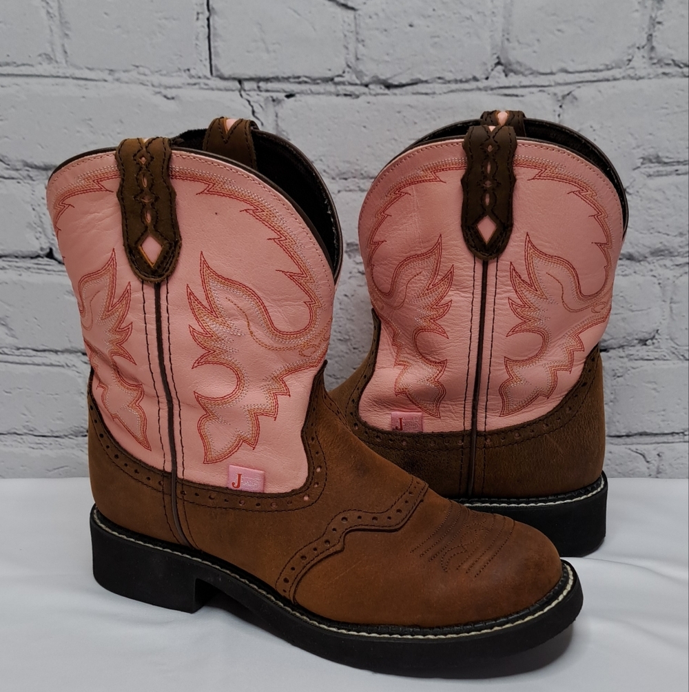 JUSTIN 'GYPSY' COLLECTION LEATHER ROUND TOE PULL-UP BOOTS PINK